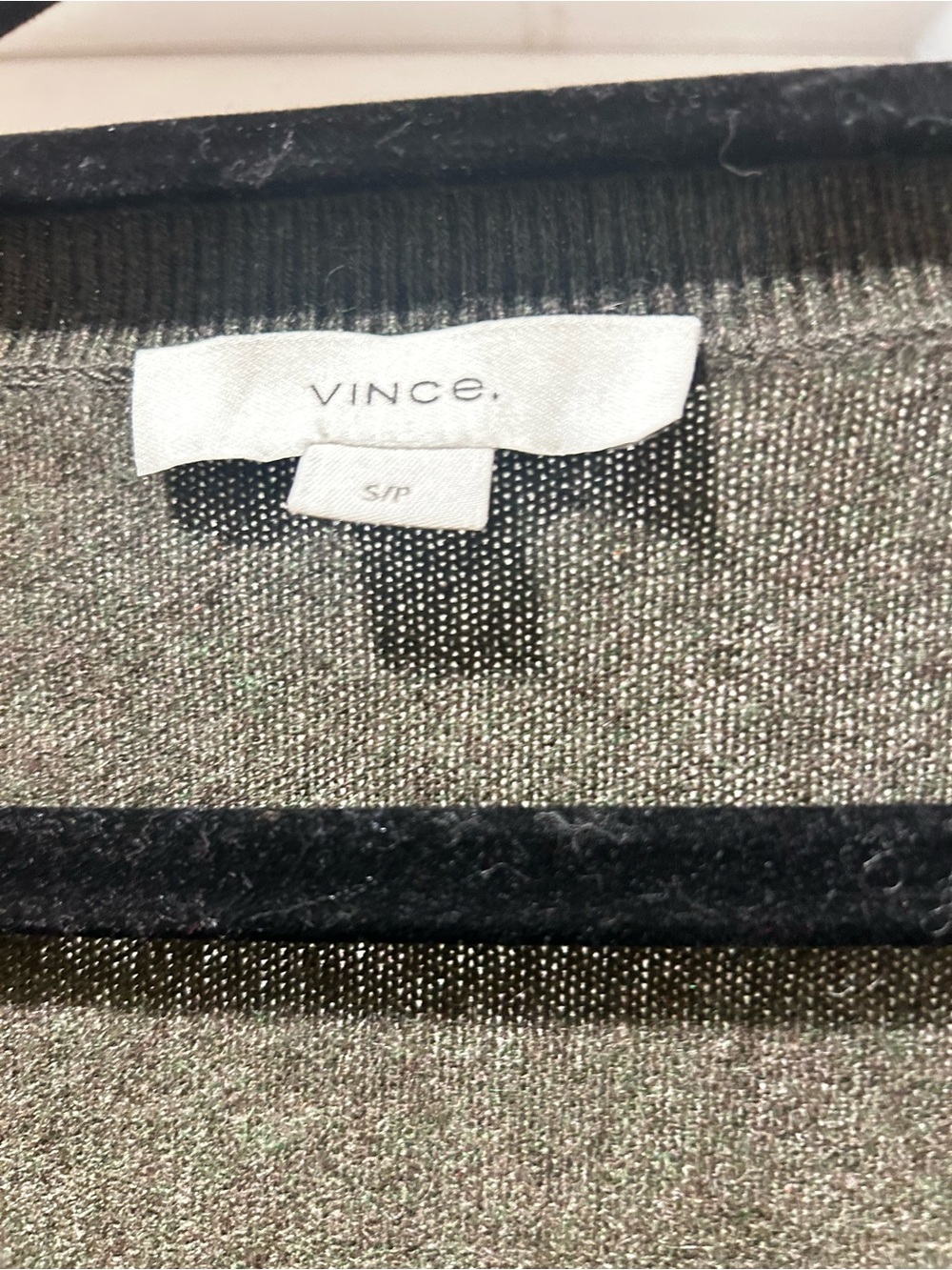 Vince Olive Green V-Neck Cashmere Sweater - Picture 8 of 9